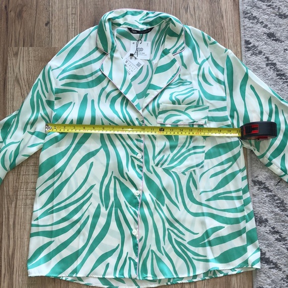 NEW!!! Zara Green&Cream Zebra Print Pajama Top - Picture 6 of 8